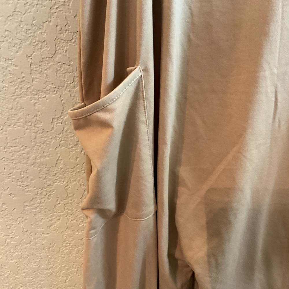 Onesie NWOT Light Beige - Picture 2 of 4
